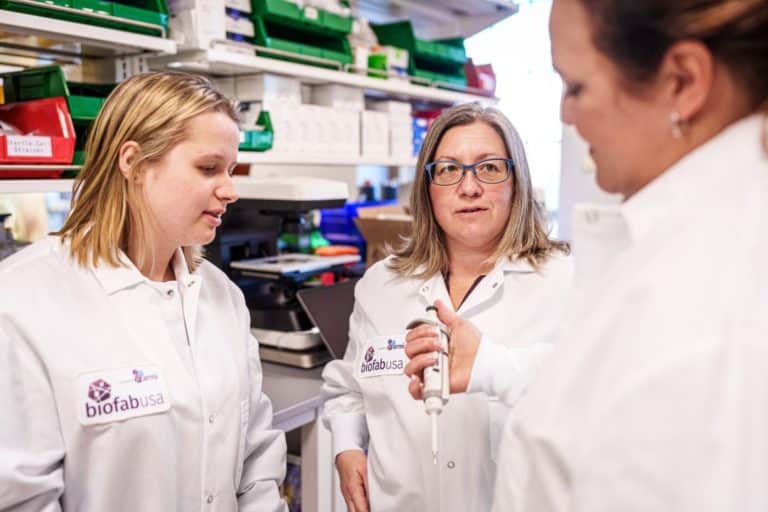 ARMI | BioFabUSA Manufacturing Associates in a lab
